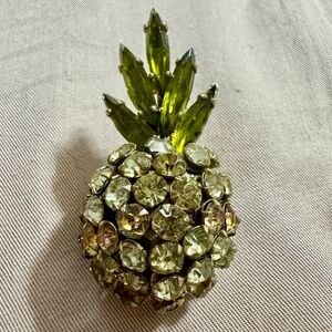 Vintage Schreiner Brooch Pin Pineapple Fruit Rhinestones Figural Domed Cluster